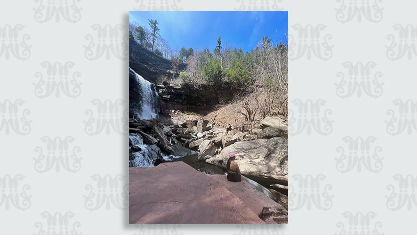 Image of Zoe Fernandes ‘24 at Kaaterskill Falls before taking a swim.